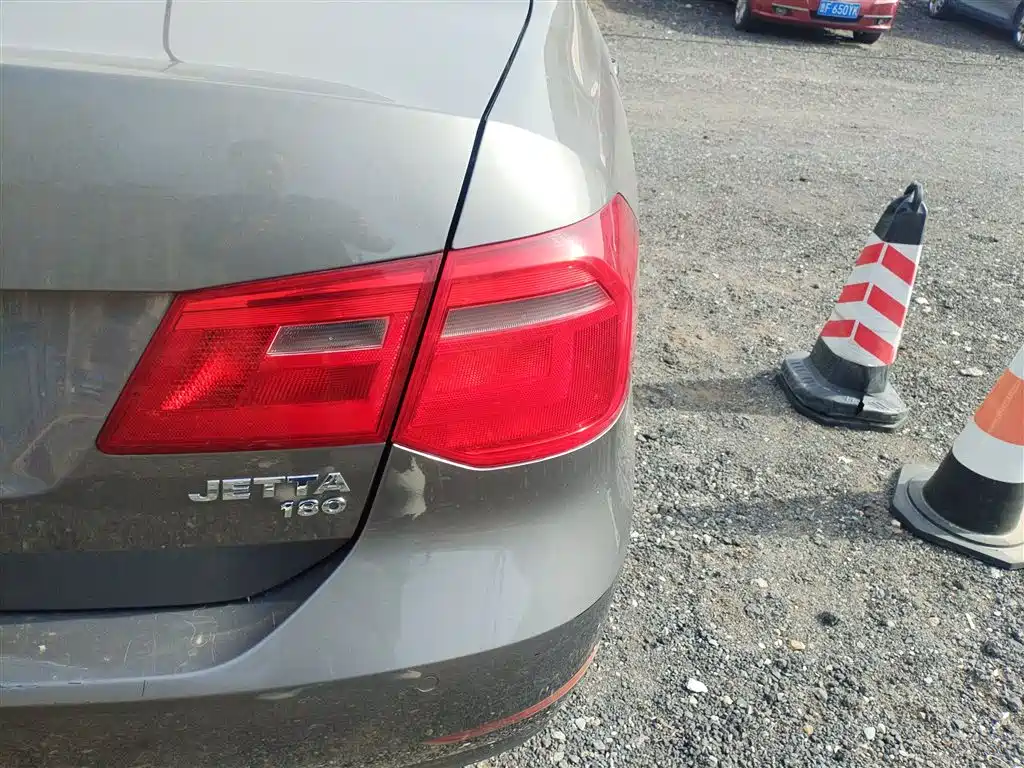 Volkswagen Jetta 2015 Value Edition 1.6L Manual Comfort