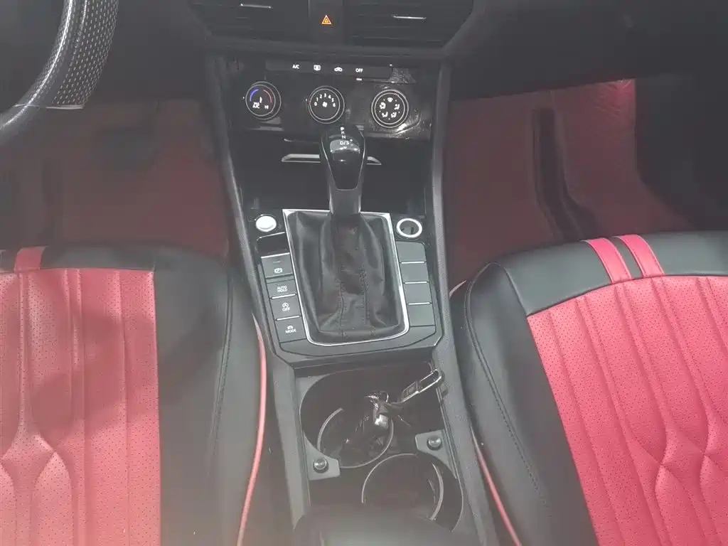 Volkswagen Sagitar 2021 280TSI DSG Surpassing Edition