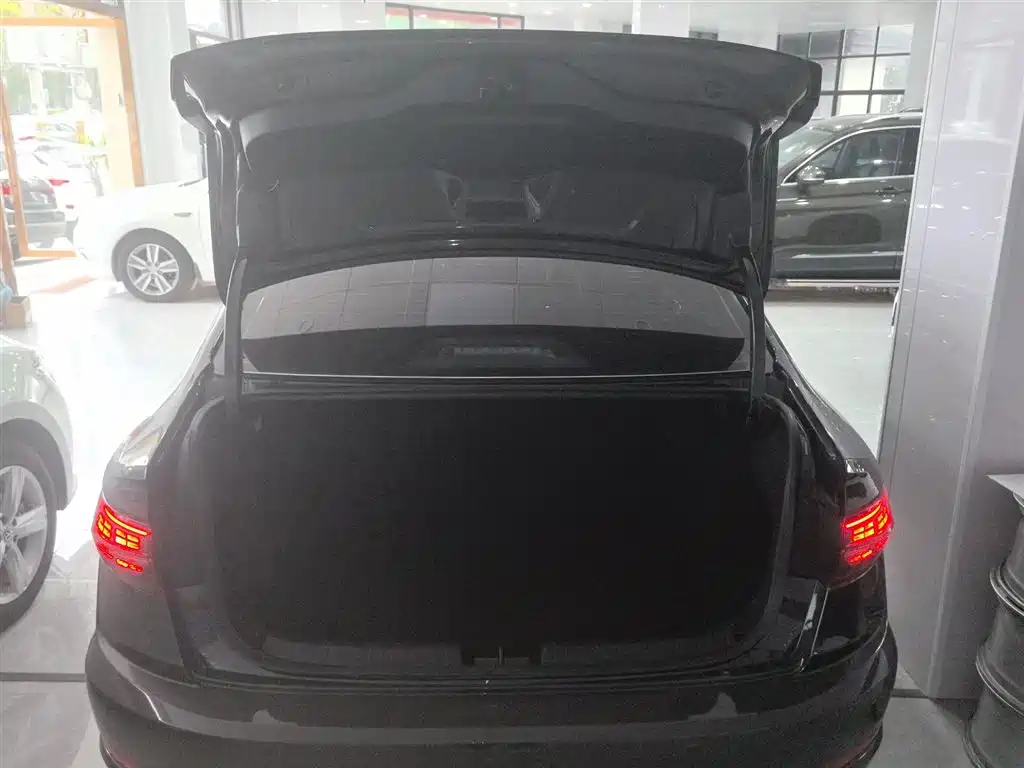Volkswagen Sagitar 2021 280TSI DSG Surpassing Edition