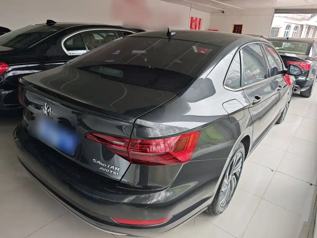 Volkswagen Sagitar 2021 200TSI DSG Surpassing Edition