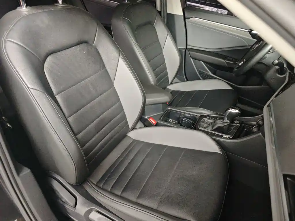 Volkswagen Sagitar 2021 200TSI DSG Surpassing Edition