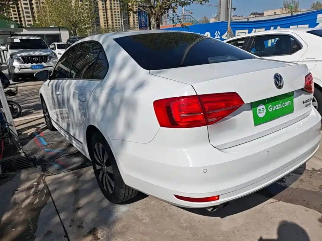 Volkswagen Sagitar 2017 230TSI Automatic Comfort