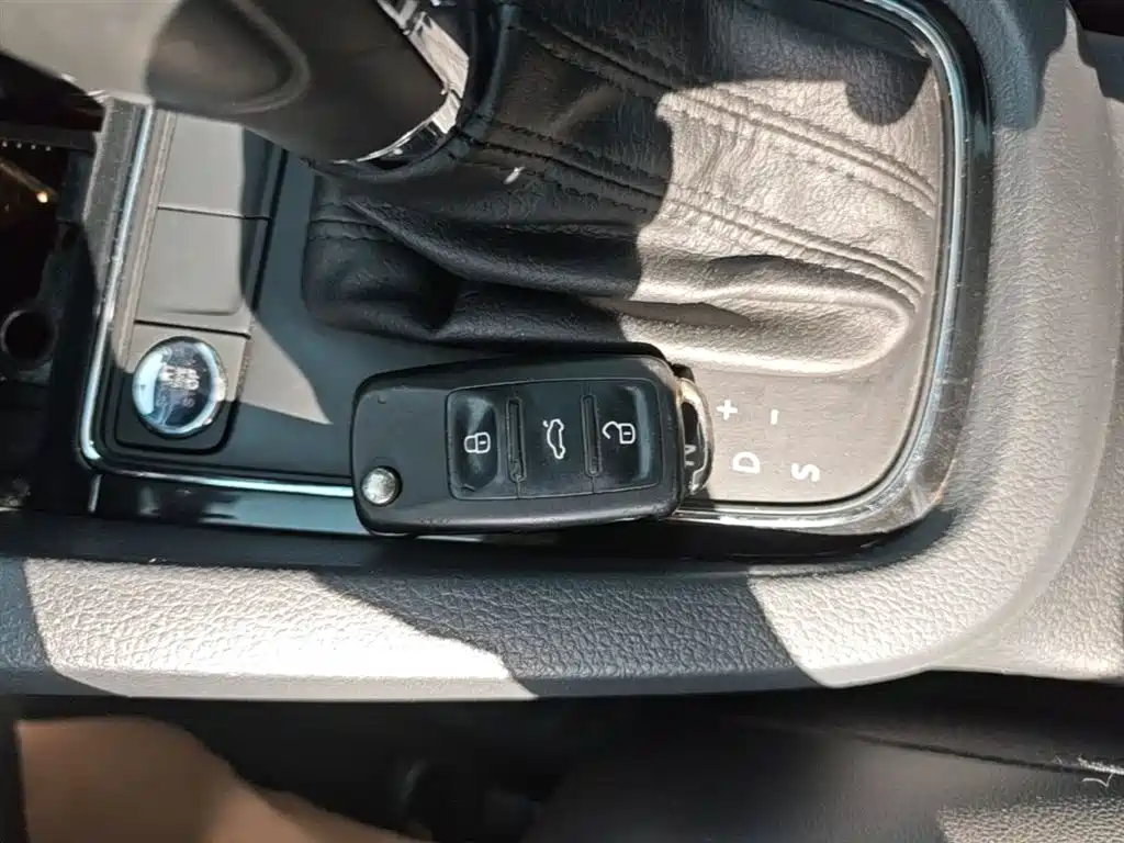 Volkswagen Sagitar 2017 230TSI Automatic Comfort