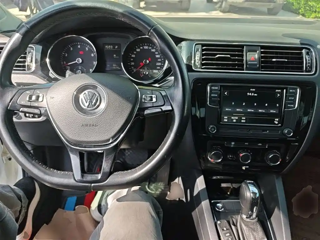 Volkswagen Sagitar 2017 230TSI Automatic Comfort