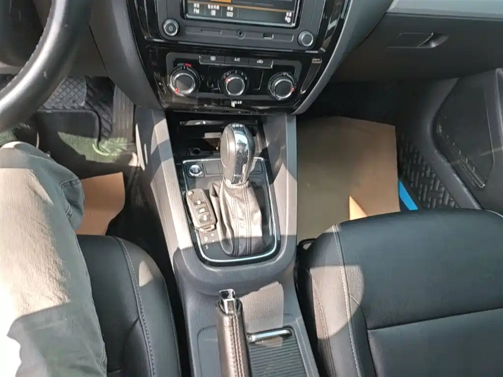Volkswagen Sagitar 2017 230TSI Automatic Comfort