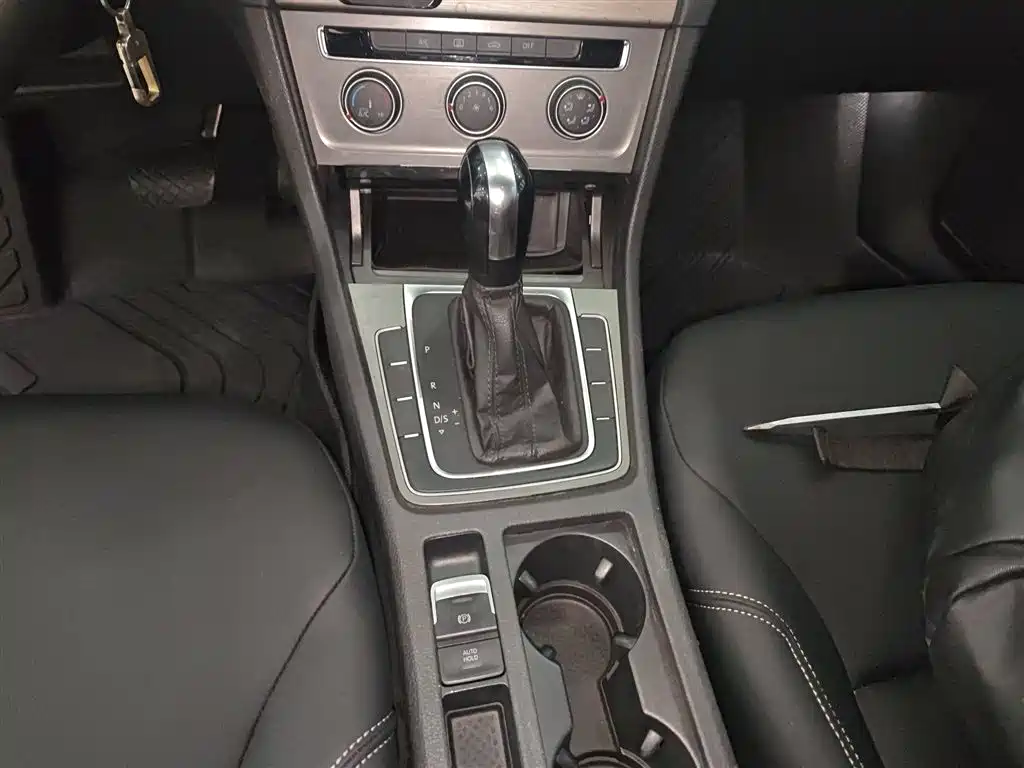 Volkswagen Golf 2016 1.6L Automatic Comfort