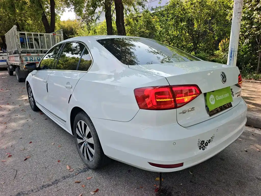 Volkswagen Sagitar 2018 1.6L Automatic Comfort
