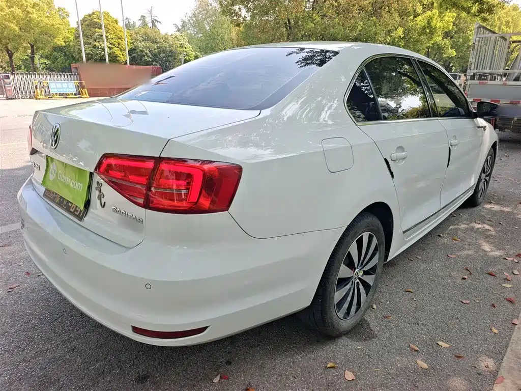 Volkswagen Sagitar 2018 1.6L Automatic Comfort