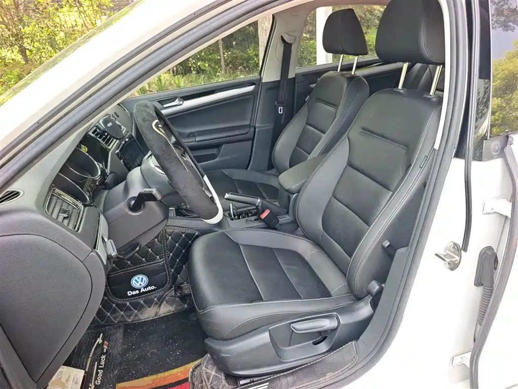 Volkswagen Sagitar 2018 1.6L Automatic Comfort