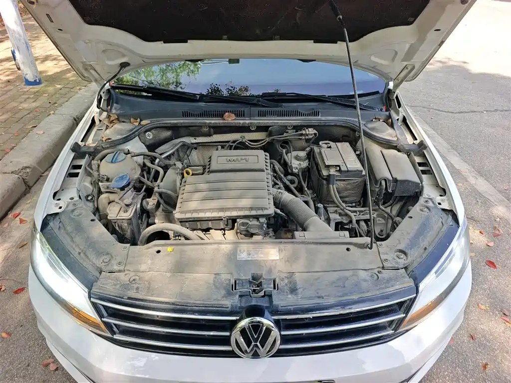 Volkswagen Sagitar 2018 1.6L Automatic Comfort