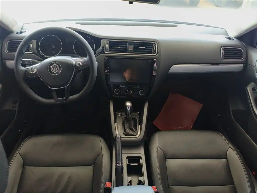 Volkswagen Sagitar 2017 230TSI Automatic Comfort