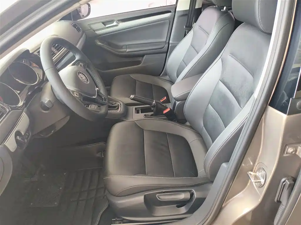 Volkswagen Sagitar 2017 230TSI Automatic Comfort