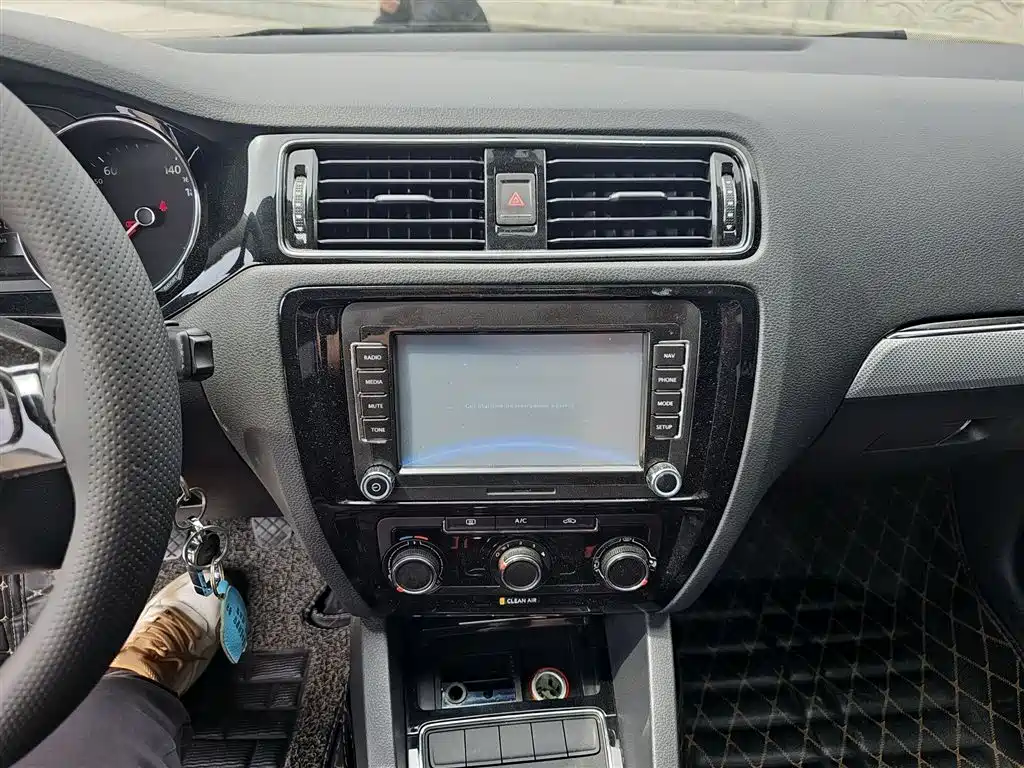 Volkswagen Sagitar 2015 1.6L Manual Comfort