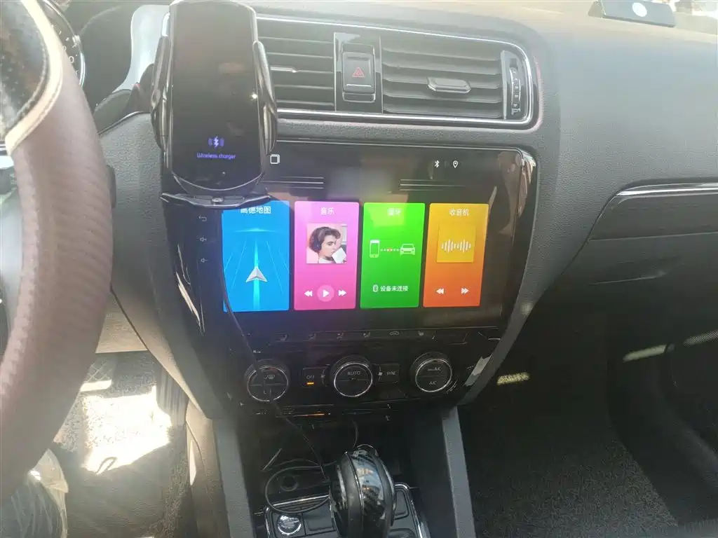 Volkswagen Sagitar 2015 230TSI Automatic Luxury