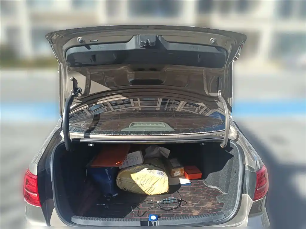 Volkswagen Sagitar 2015 230TSI Automatic Luxury