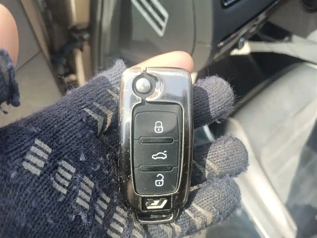 Volkswagen Sagitar 2015 230TSI Automatic Luxury