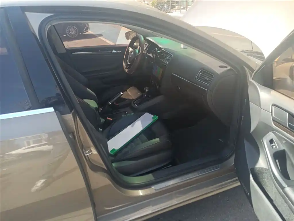 Volkswagen Sagitar 2015 230TSI Automatic Luxury