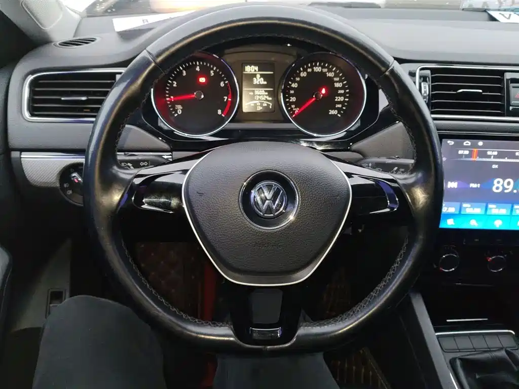 Volkswagen Sagitar 2015 1.6L Manual Comfort