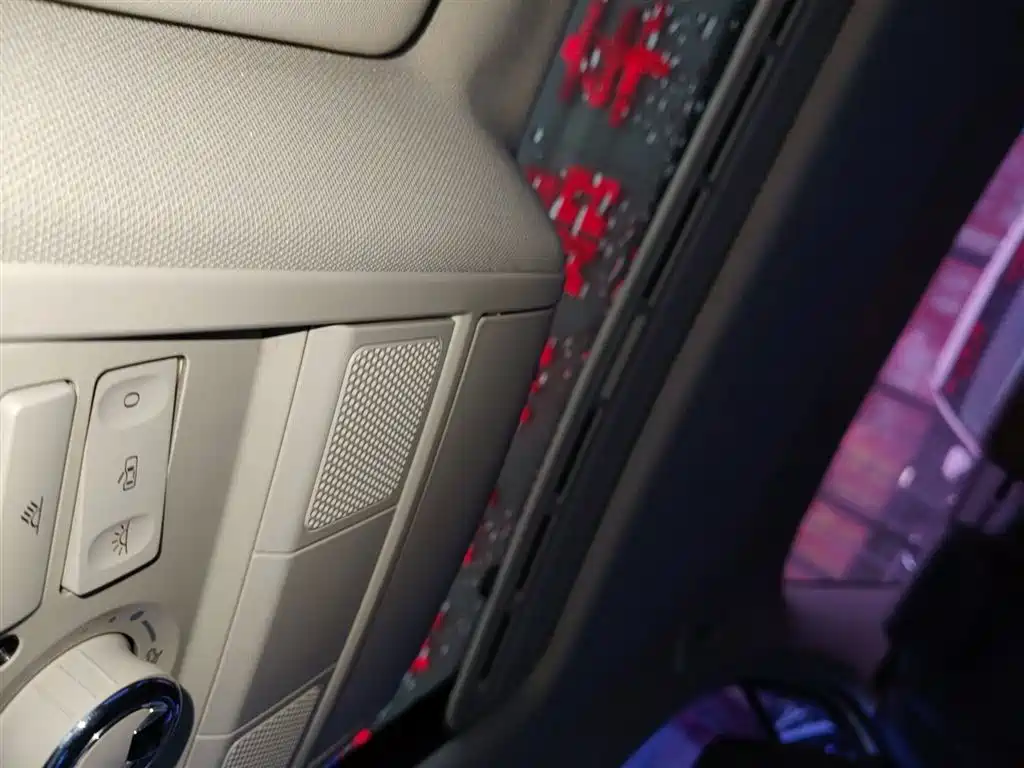 Volkswagen Sagitar 2015 1.6L Manual Comfort