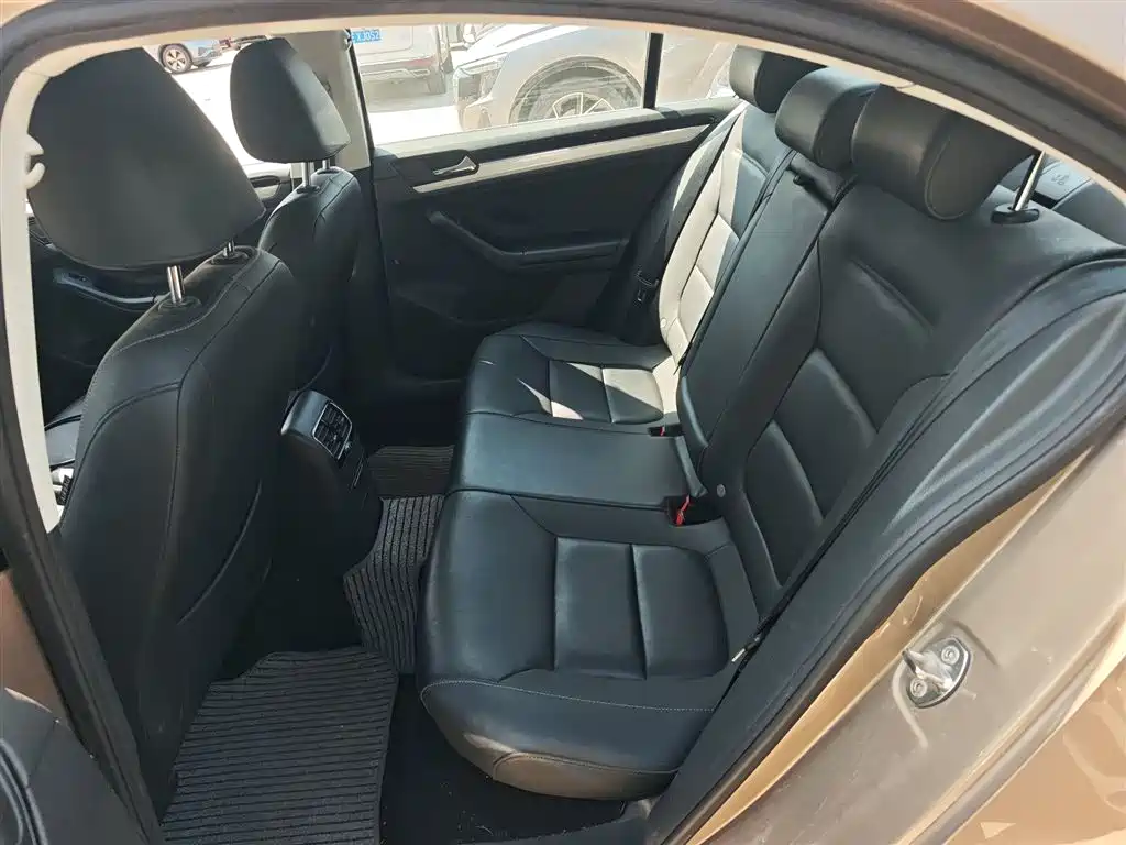 Volkswagen Sagitar 2015 1.6L Automatic Comfort