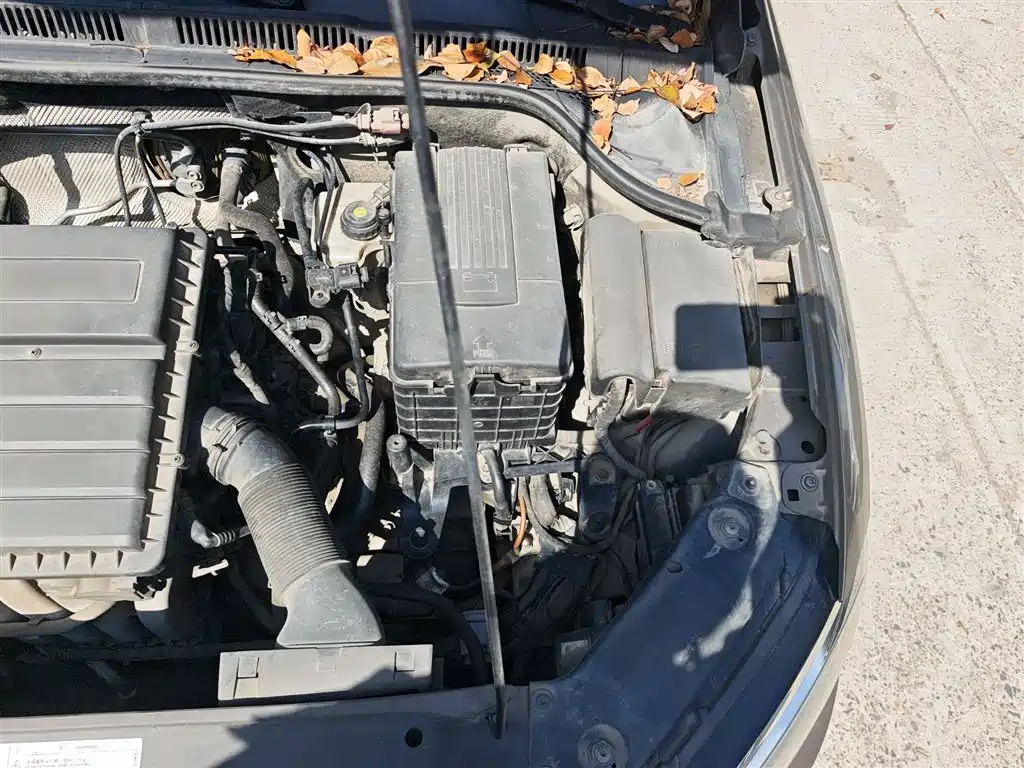Volkswagen Sagitar 2015 1.6L Automatic Comfort