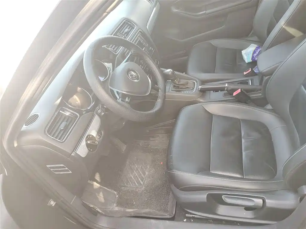 Volkswagen Sagitar 2015 230TSI Automatic Comfort