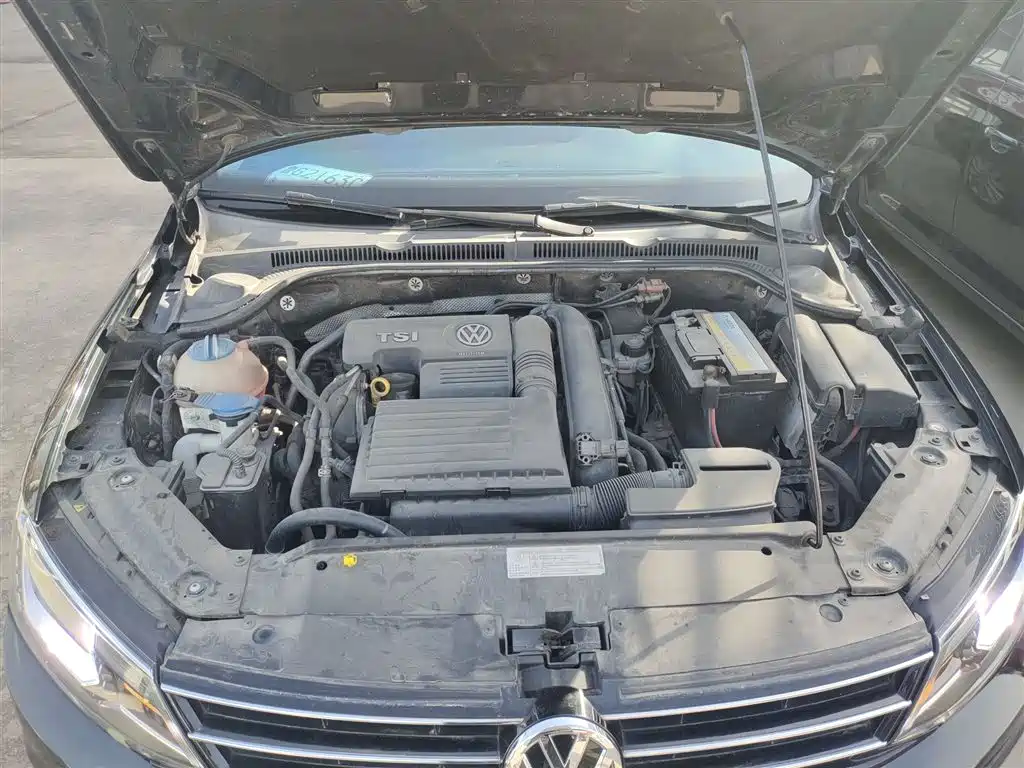 Volkswagen Sagitar 2015 230TSI Automatic Comfort