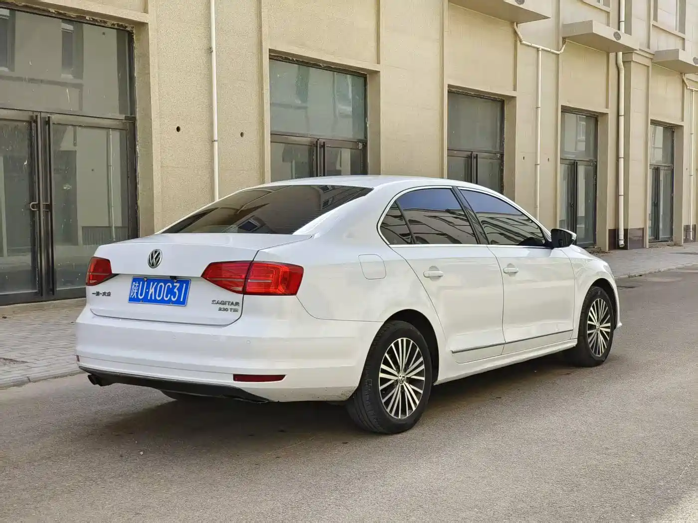 Volkswagen Sagitar 2017 230TSI Automatic Luxury