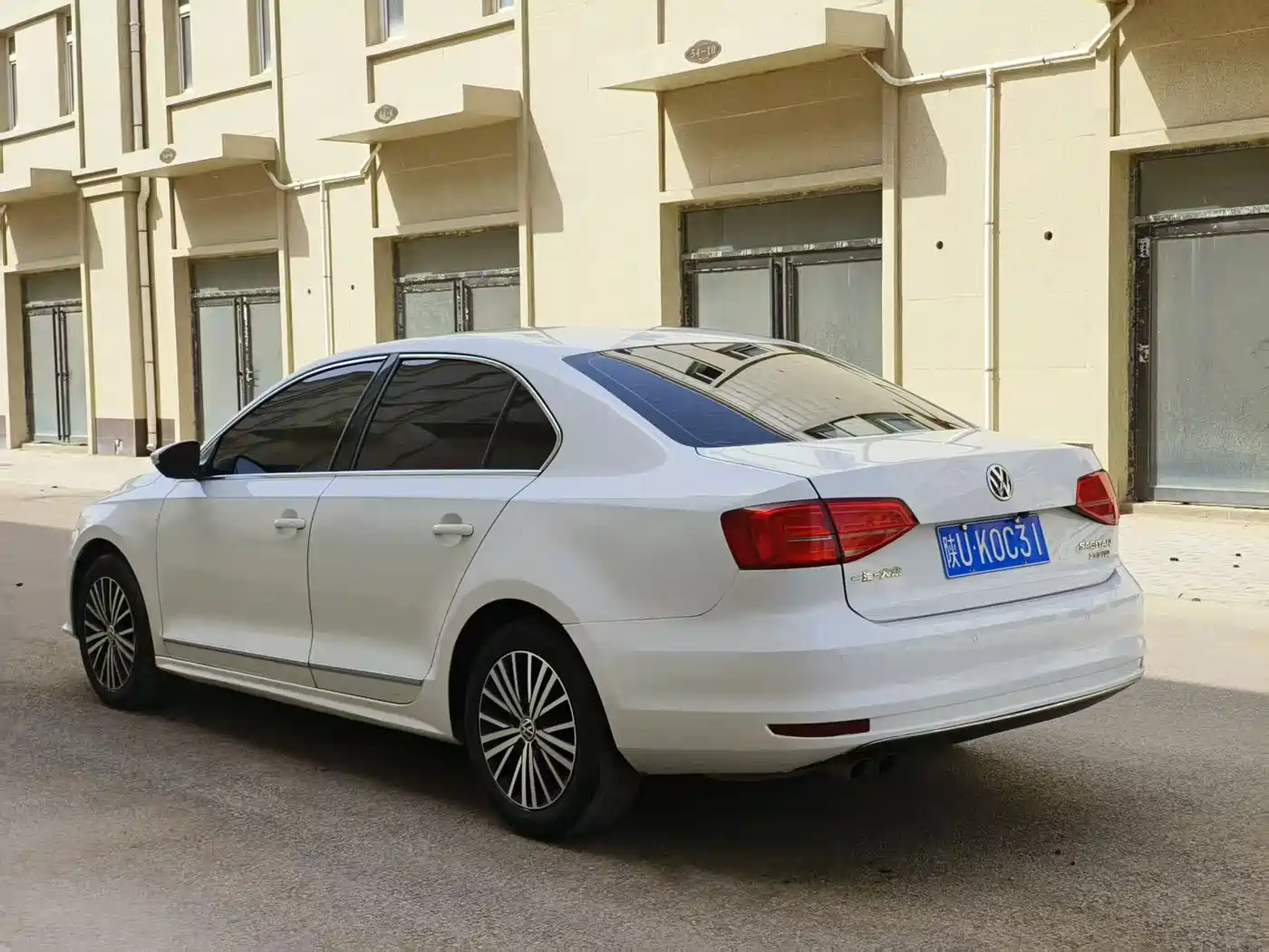 Volkswagen Sagitar 2017 230TSI Automatic Luxury