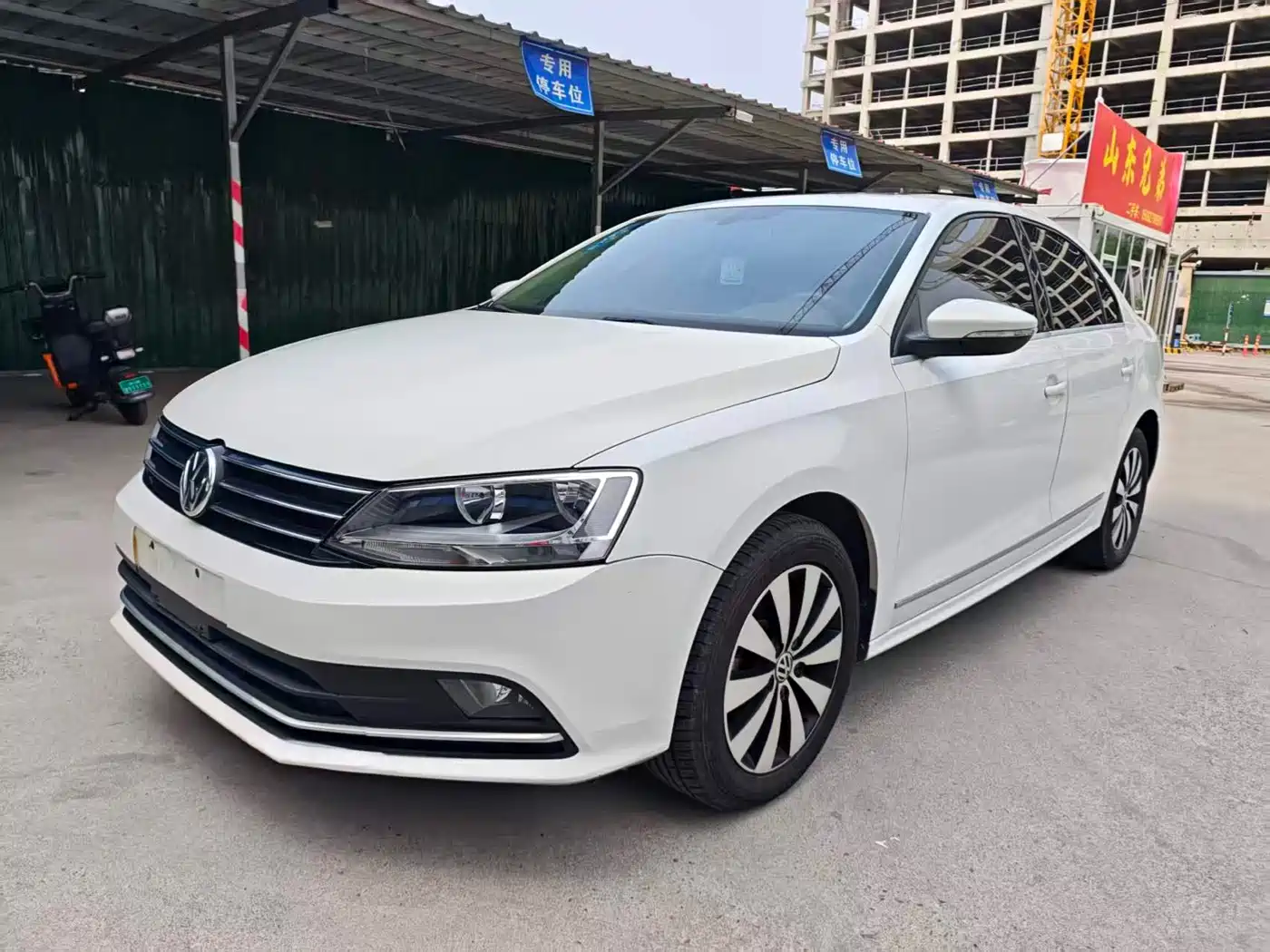 Volkswagen Sagitar 2018 1.6L Automatic Comfort