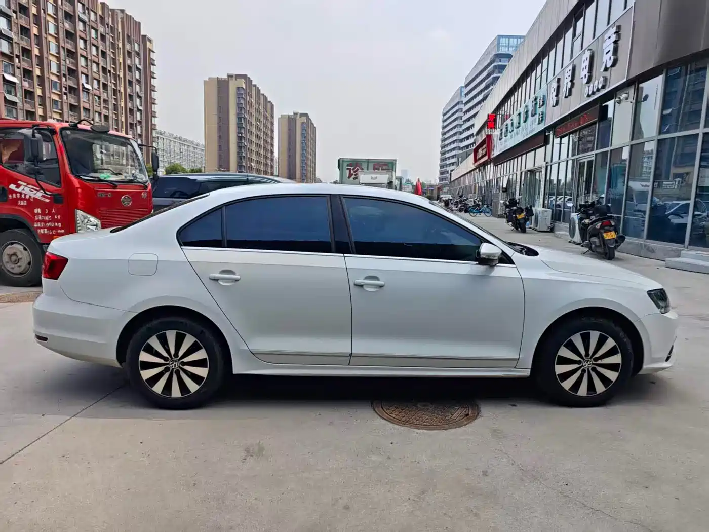 Volkswagen Sagitar 2018 1.6L Automatic Comfort