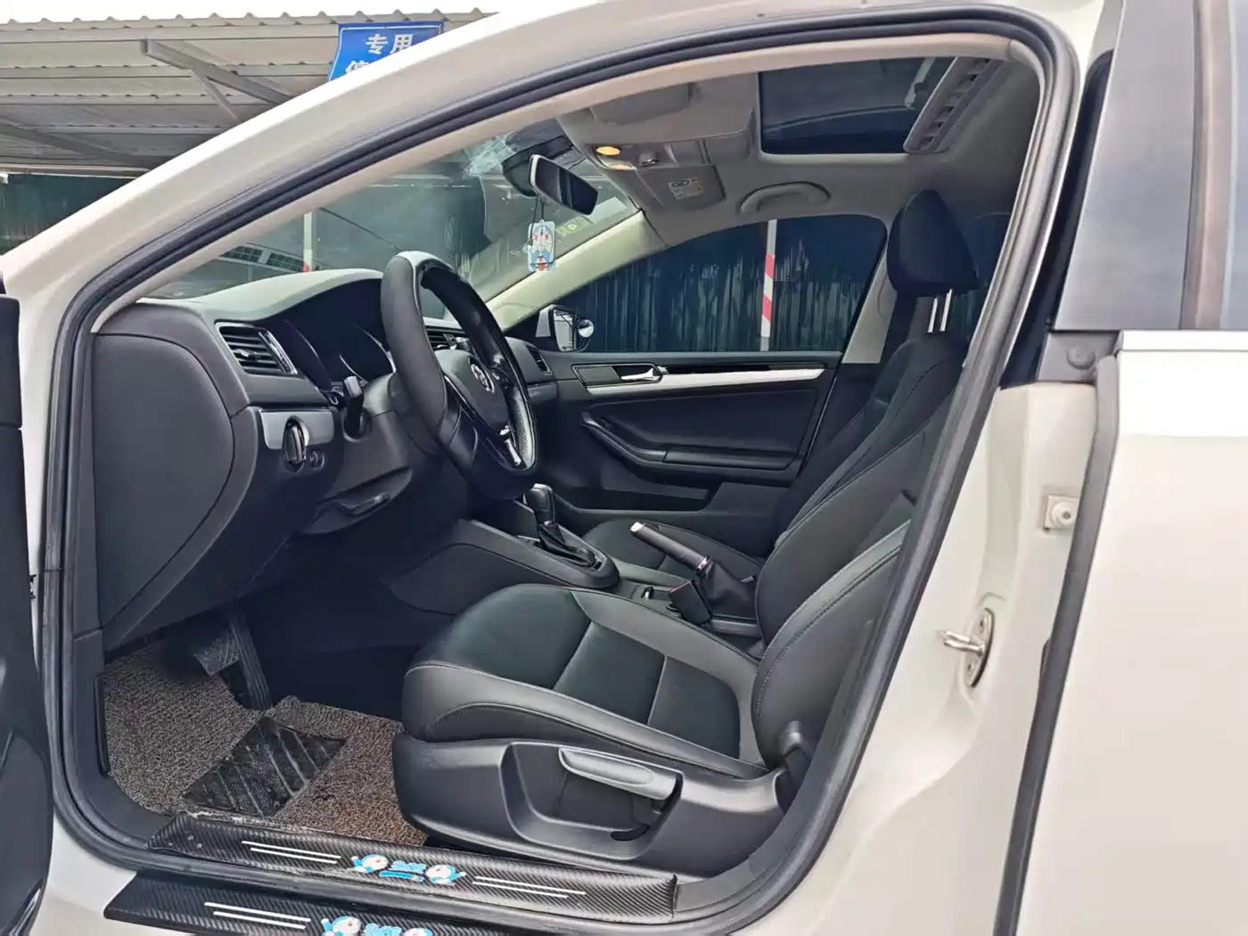 Volkswagen Sagitar 2018 1.6L Automatic Comfort
