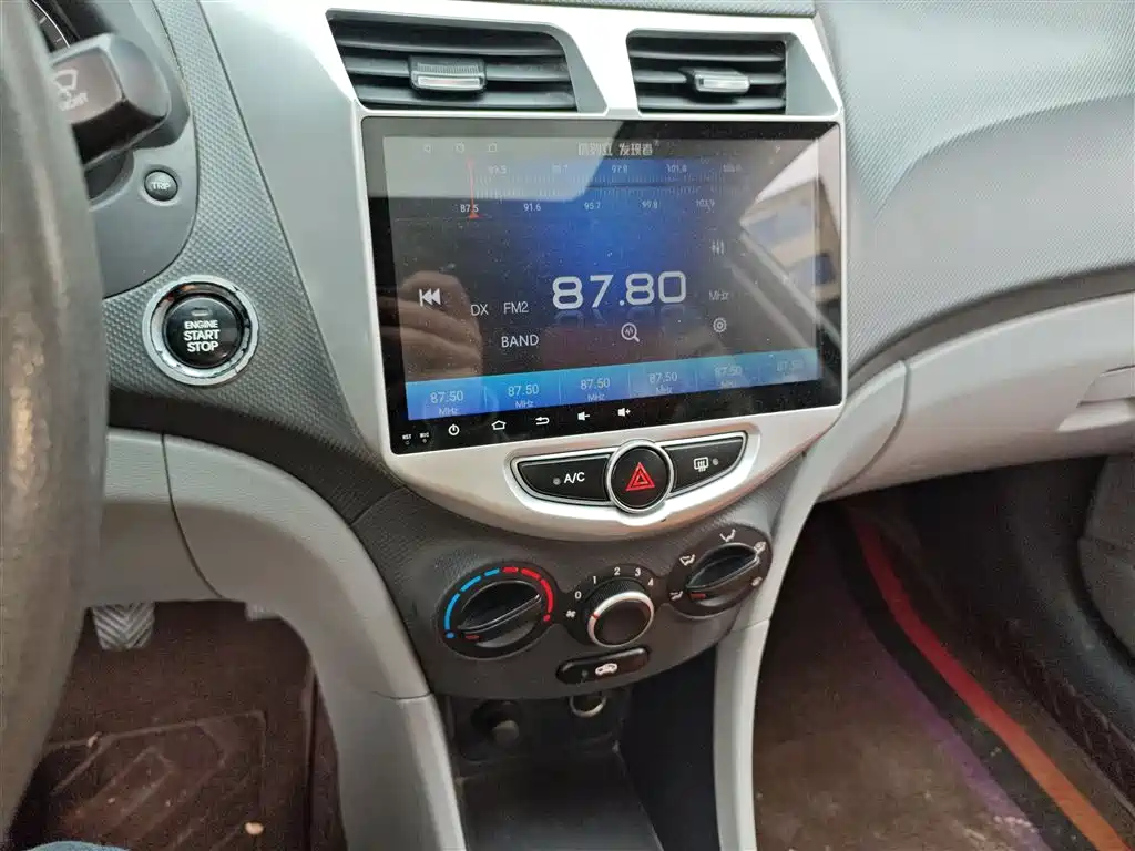 Hyundai Verna 2014 1.4L Manual Top TOP