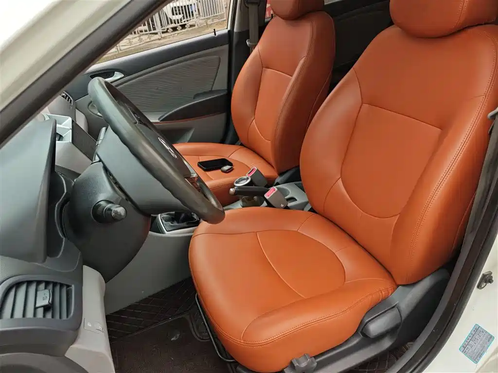 Hyundai Verna 2014 1.4L Manual Top TOP
