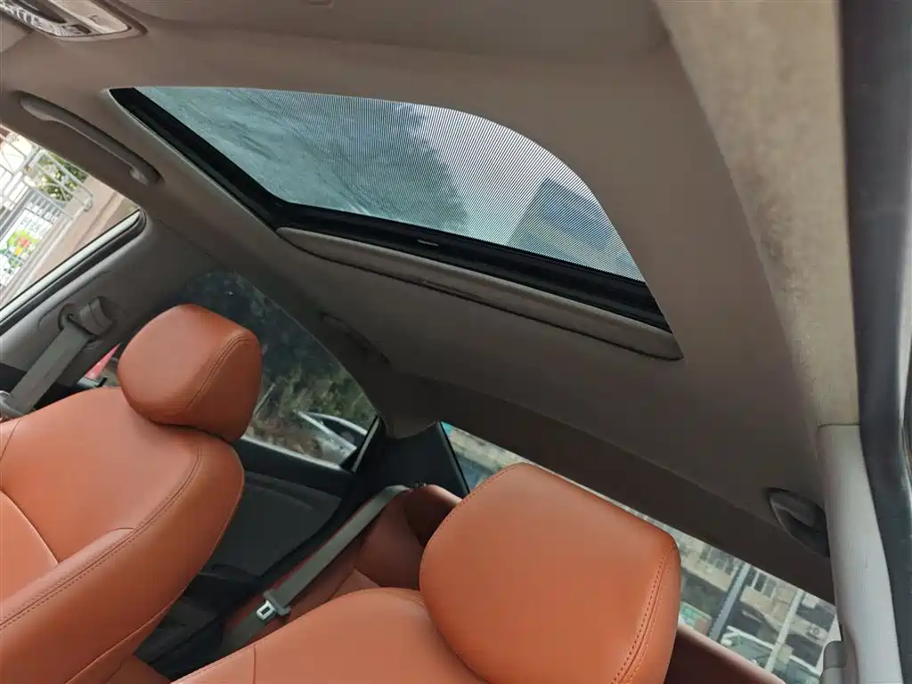 Hyundai Verna 2014 1.4L Manual Top TOP