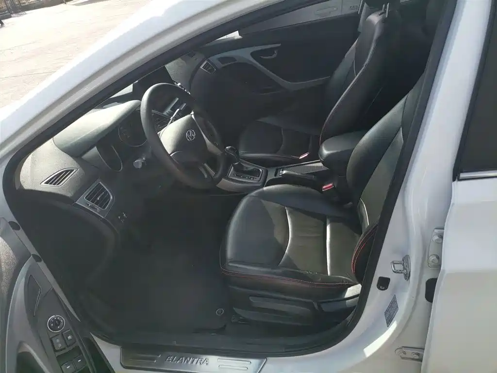 Hyundai Langdong 2016 1.6L Automatic Smart Edition