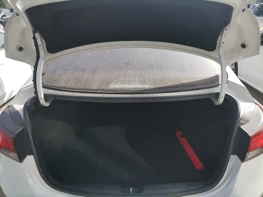 Hyundai Langdong 2016 1.6L Automatic Smart Edition