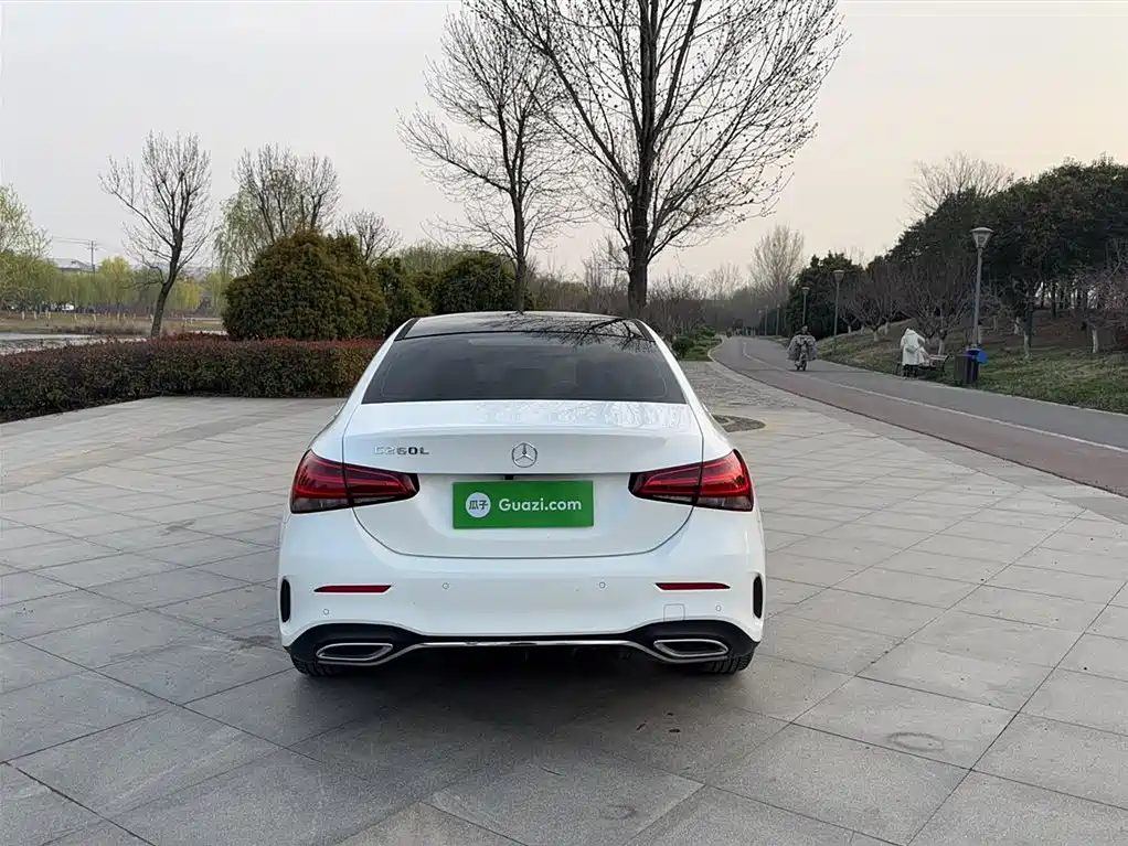 Mercedes-Benz Mercedes-Benz A-Class 2021 A 180 L Sports Sedan