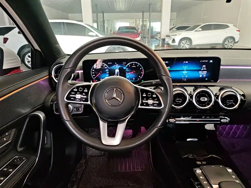 Mercedes-Benz Mercedes-Benz A-Class 2021 A 180 L Sports Sedan