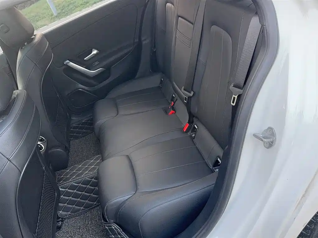 Mercedes-Benz Mercedes-Benz A-Class 2021 A 180 L Sports Sedan