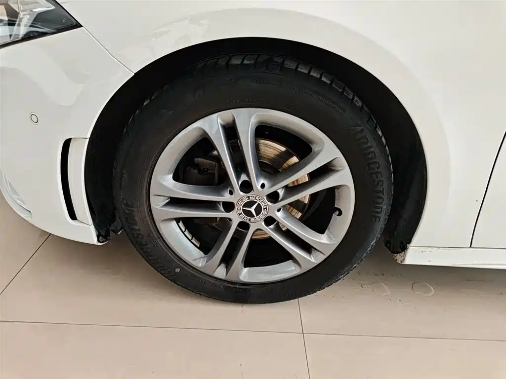 Mercedes-Benz Mercedes-Benz A-Class 2021 A 180 L Sports Sedan