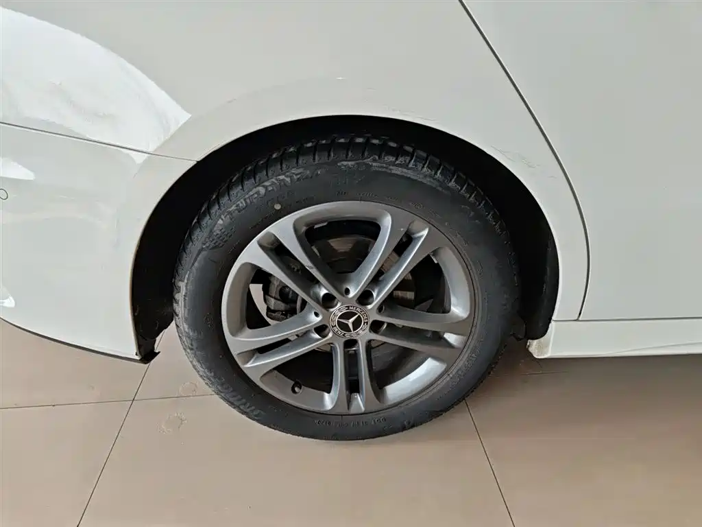 Mercedes-Benz Mercedes-Benz A-Class 2021 A 180 L Sports Sedan
