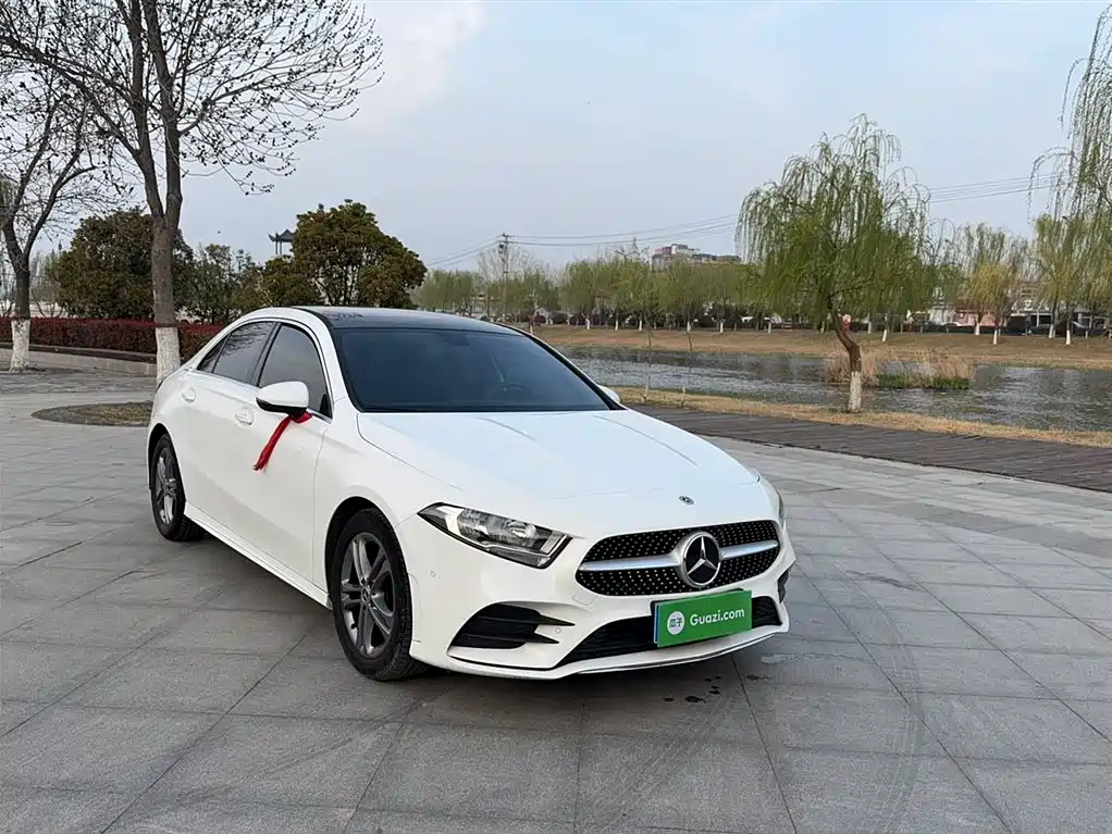 Mercedes-Benz Mercedes-Benz A-Class 2021 A 180 L Sports Sedan