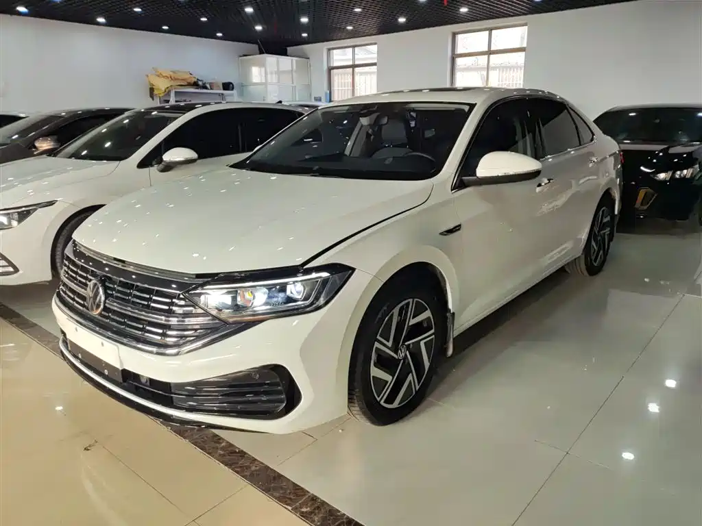 Volkswagen Sagitar 2023 Model Year 200TSI DSG Surpass Edition