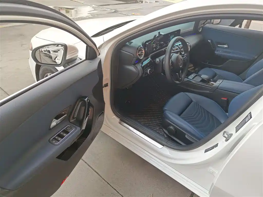 Mercedes-Benz Mercedes-Benz A-Class 2019 A 180 L