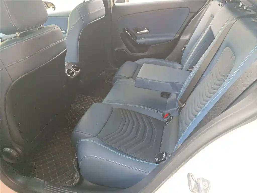 Mercedes-Benz Mercedes-Benz A-Class 2019 A 180 L