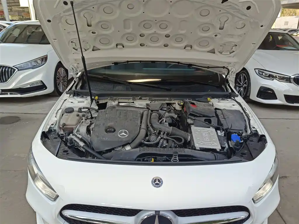 Mercedes-Benz Mercedes-Benz A-Class 2019 A 180 L