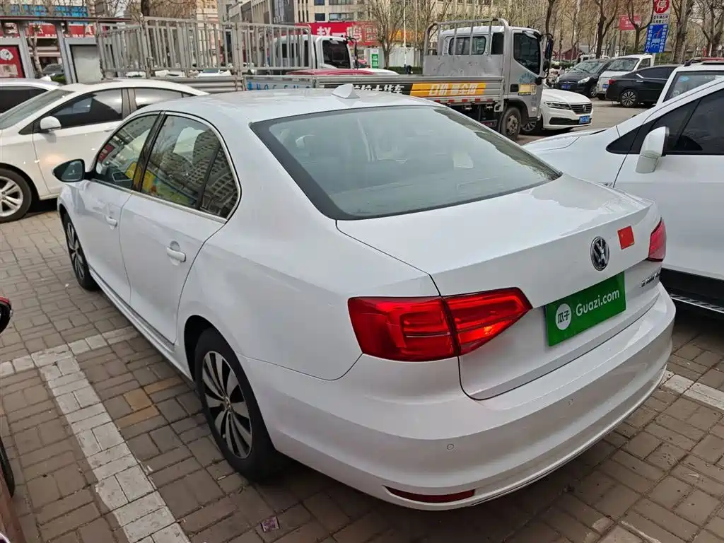 Volkswagen Sagitar 2017 1.6L Automatic Comfort