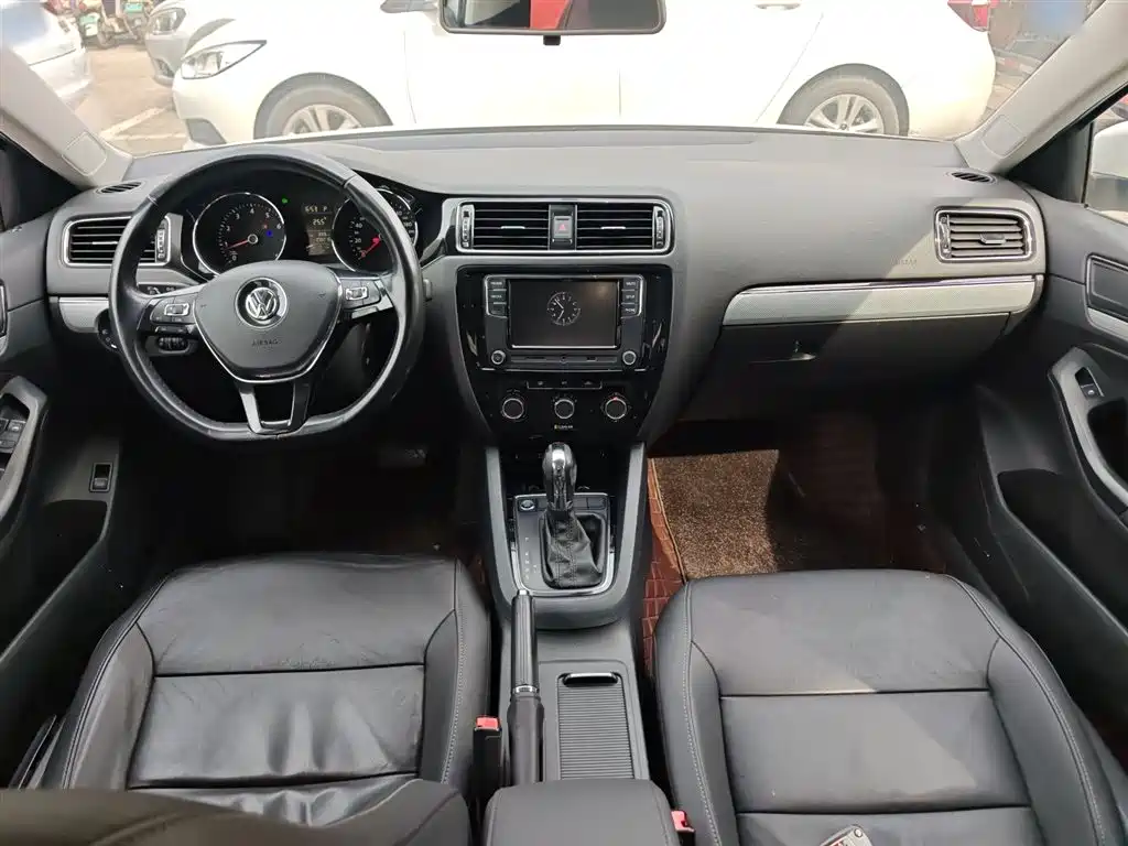 Volkswagen Sagitar 2017 1.6L Automatic Comfort