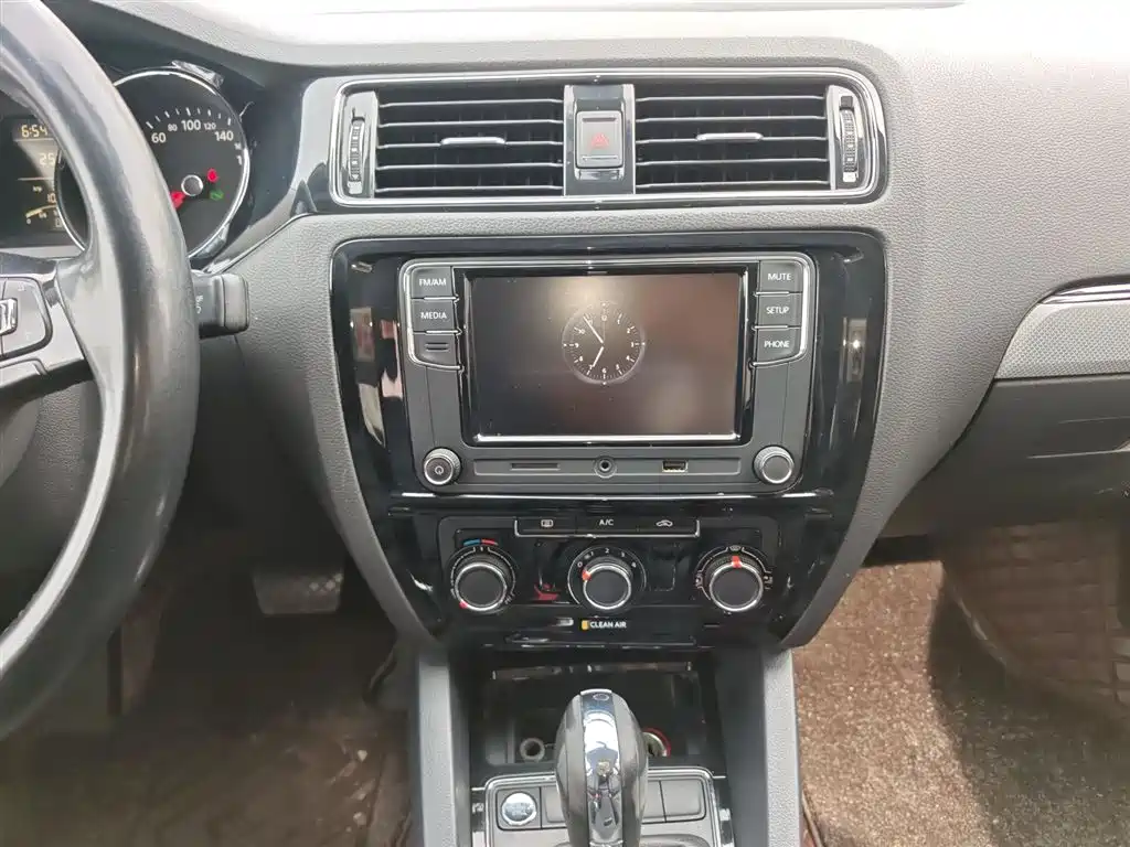 Volkswagen Sagitar 2017 1.6L Automatic Comfort